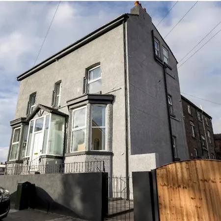 Residency Apartments Sefton Road Walton on the Hill Экстерьер фото
