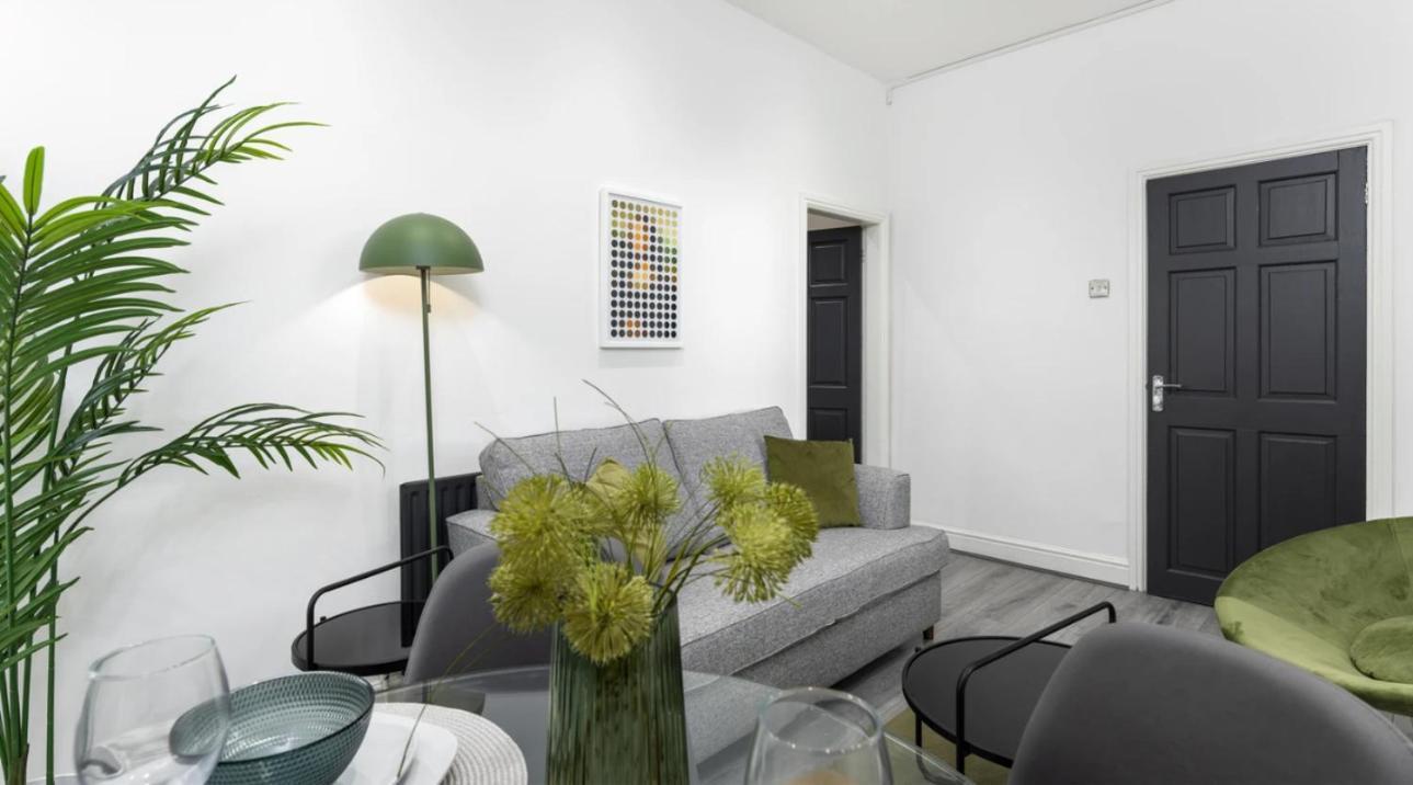 Residency Sefton Road Apartment Walton on the Hill